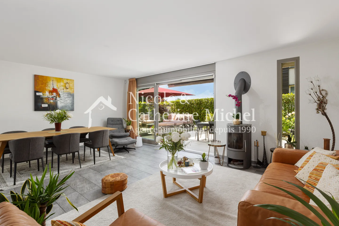 Moderne Eckvilla, 5 Schlafzimmer, schöne Volumen, nahe Genf - Foto 4 von 12