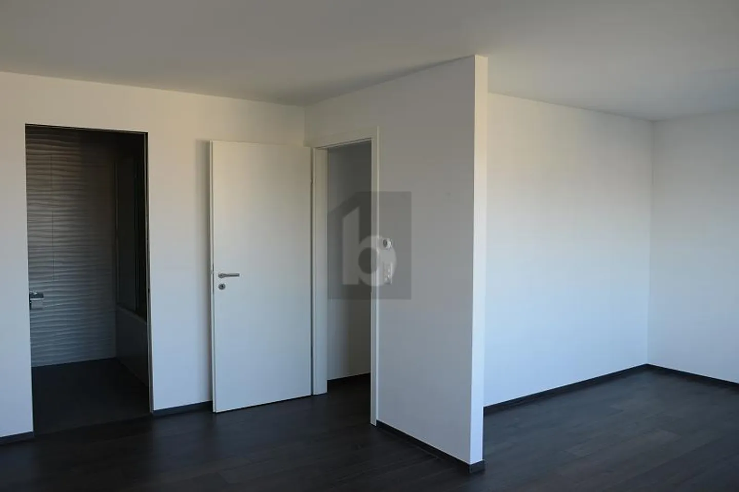 SPAZIOSO, MODERNO ED ELEGANTE - Foto 3 di 6