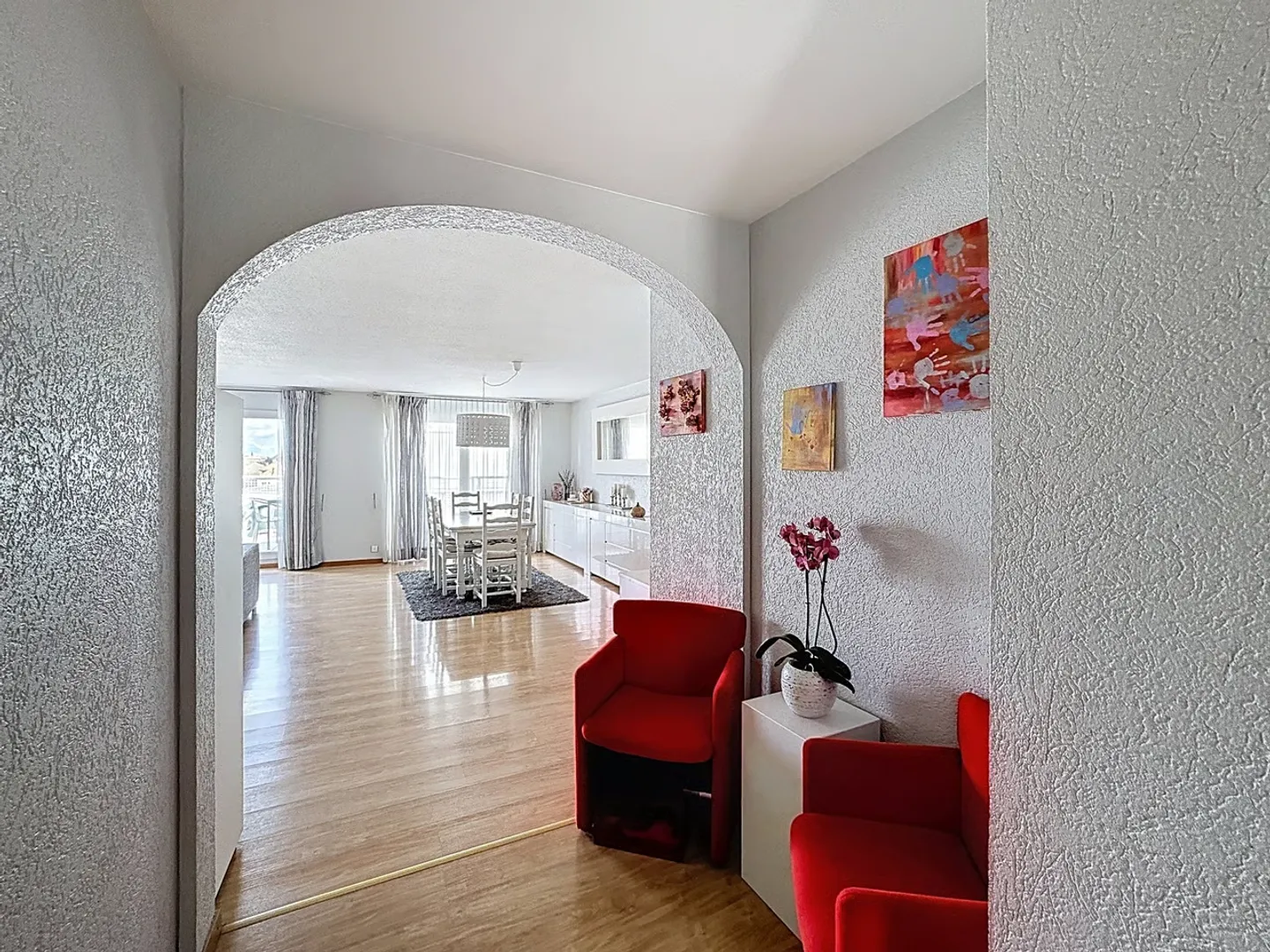 Penthouse-Wohnung mit 5.5 Zimmern, zwei Terrassen und zwei Balkonen - Photo 7 sur 13