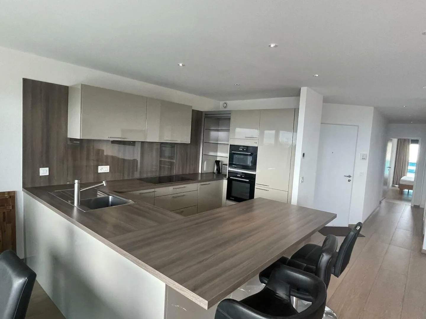 Appartement Éblouissant avec Terrasse - Photo 4 sur 11