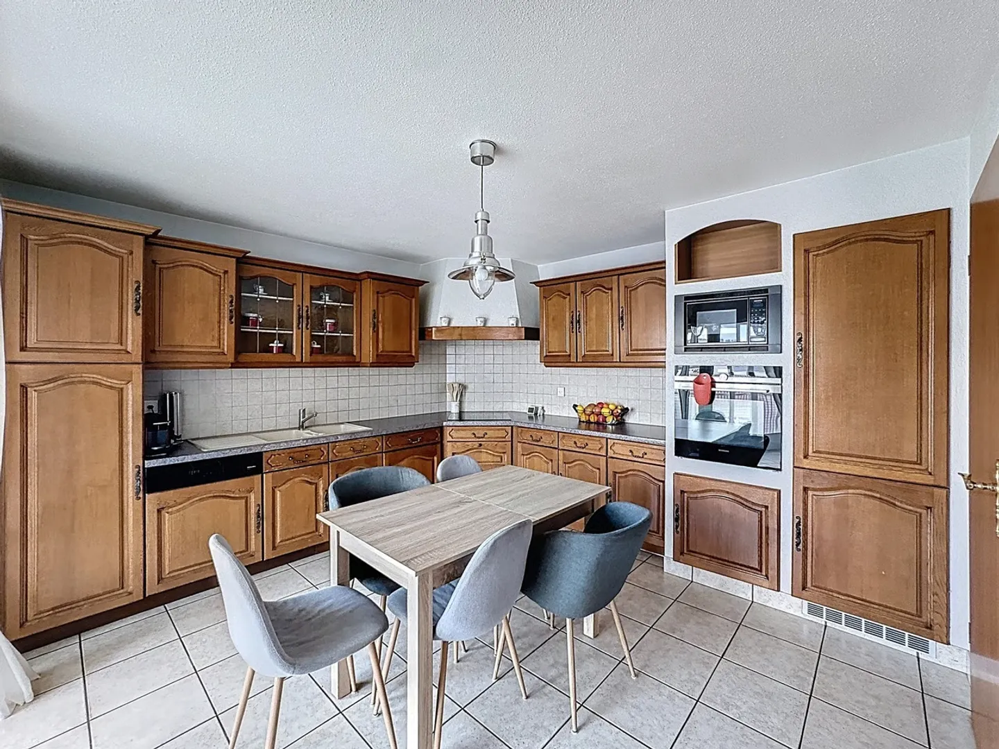 Penthouse-Wohnung mit 5.5 Zimmern, zwei Terrassen und zwei Balkonen - Photo 5 sur 13