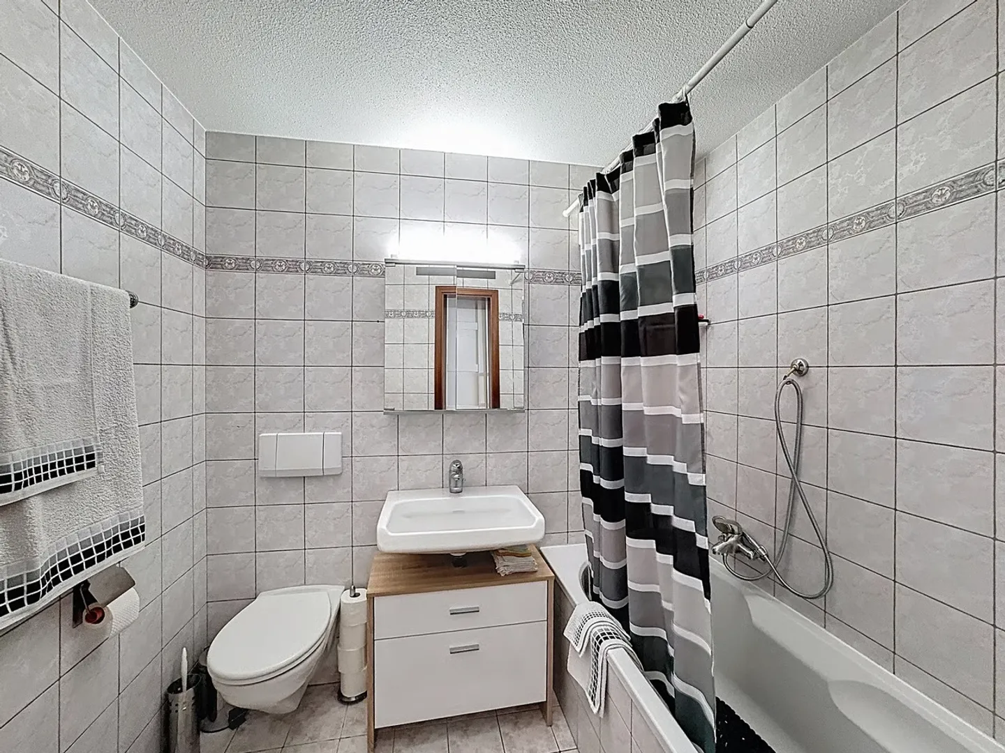 Penthouse-Wohnung mit 5.5 Zimmern, zwei Terrassen und zwei Balkonen - Photo 13 sur 13
