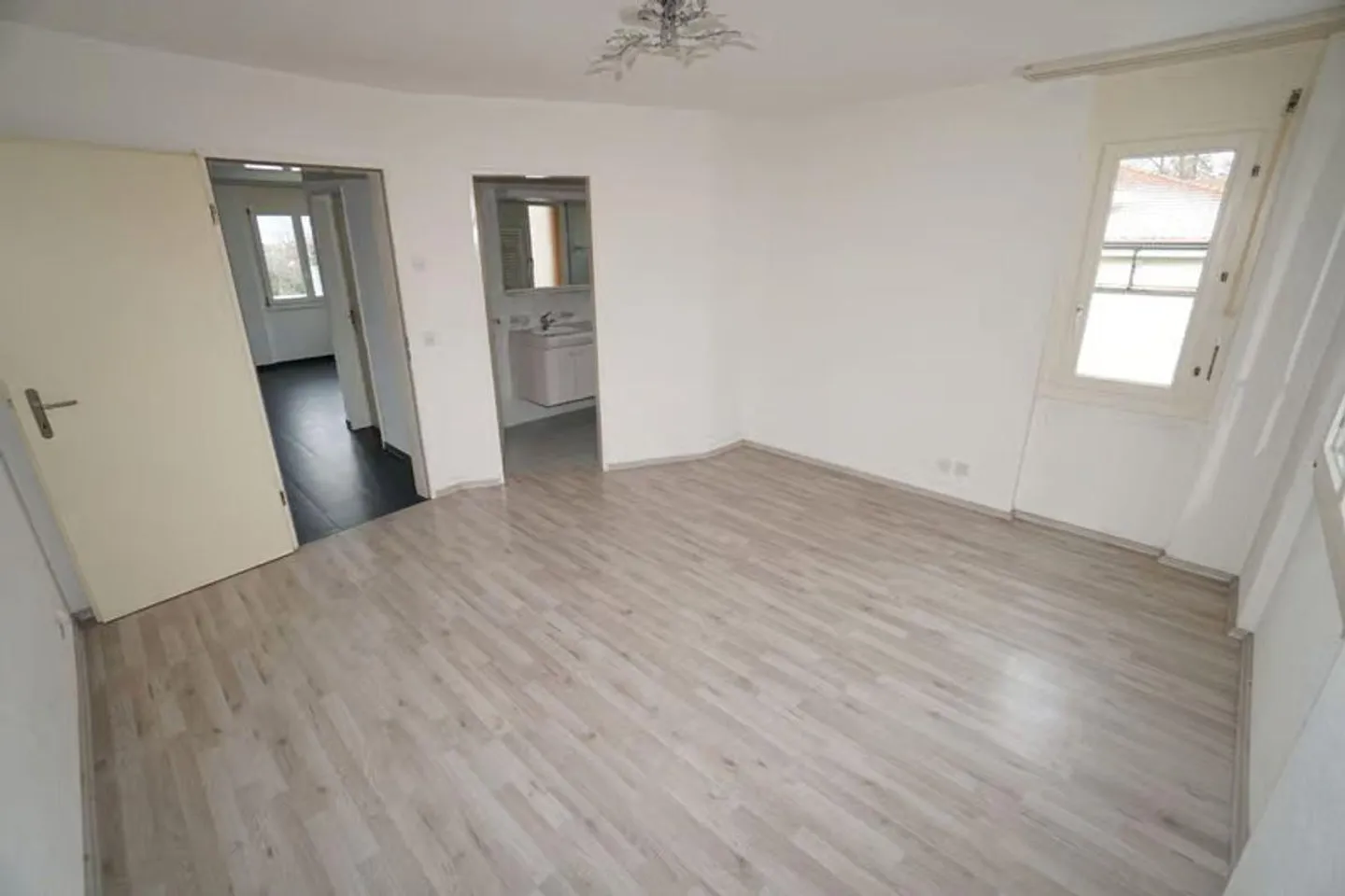 Geräumige Wohnung in Thun - Foto 8 von 13