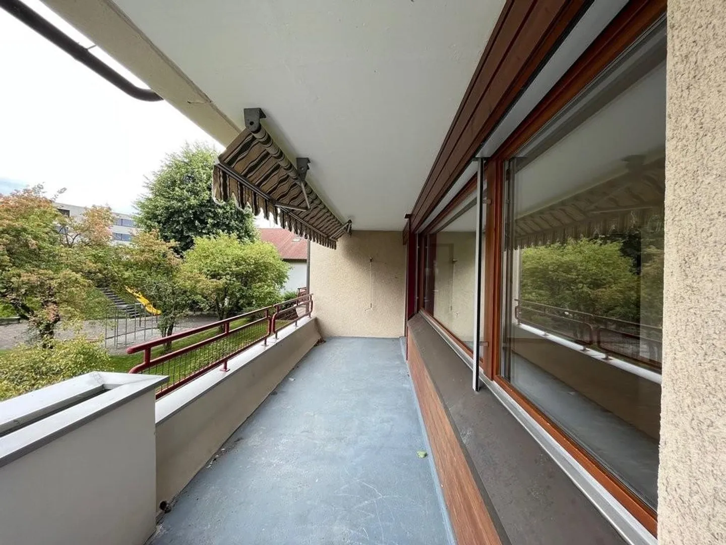 Familienfreundliche 4.5 Zimmerwohnung mit grossem Balkon - Foto 6 von 6