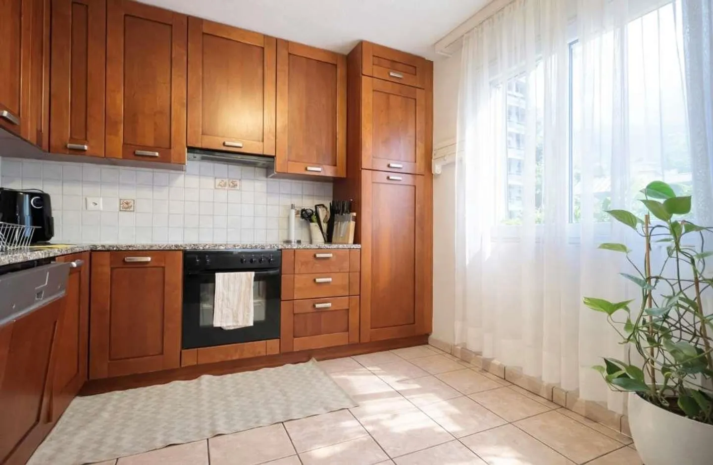 Elegantes freistehendes Haus mit Garten - Foto 6 von 13