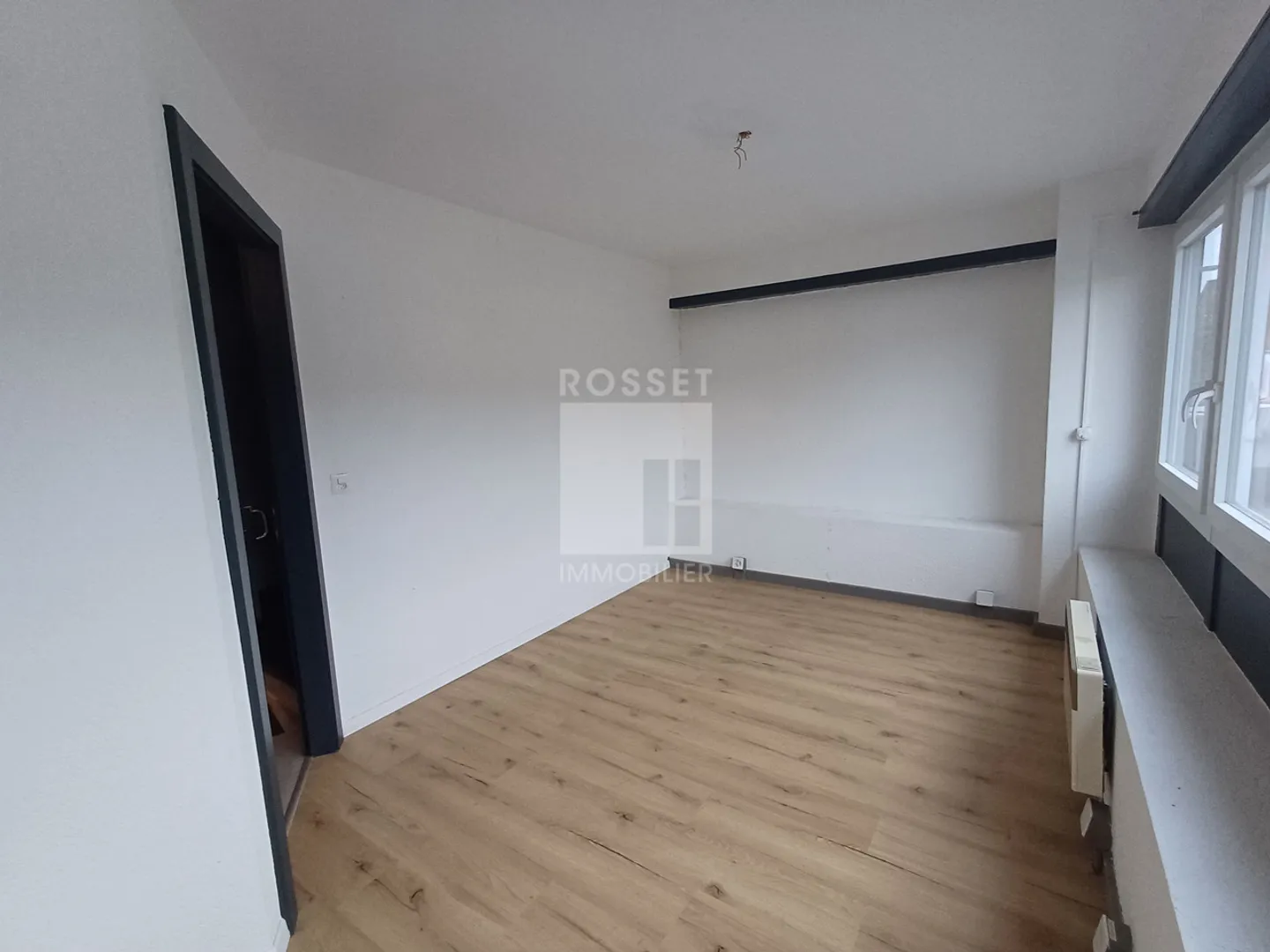 Büro 1 Raum Erdgeschoss - Foto 1 von 2