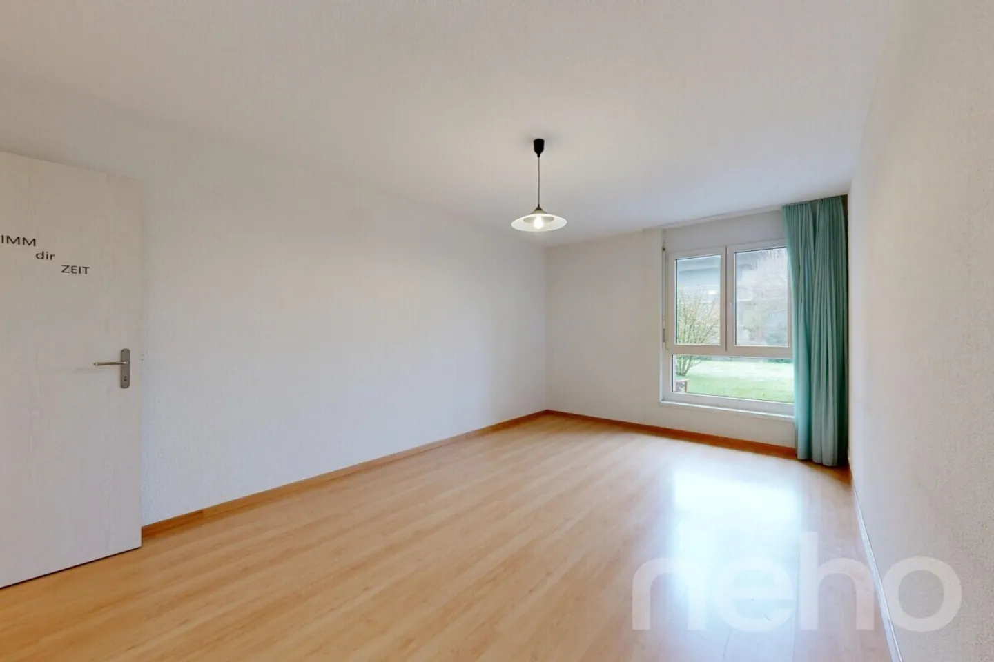 Spacious and well-maintained garden apartment in a quiet location - Photo 9 of 12