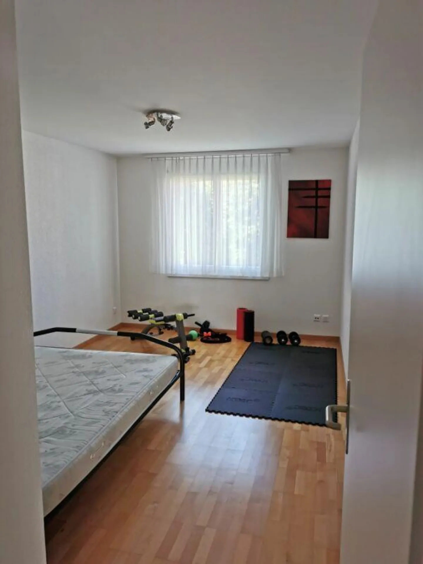 Lichtdurchflutete, grosszügige 5.5 Zimmerwohnung ruhig gelegen - Foto 6 von 8