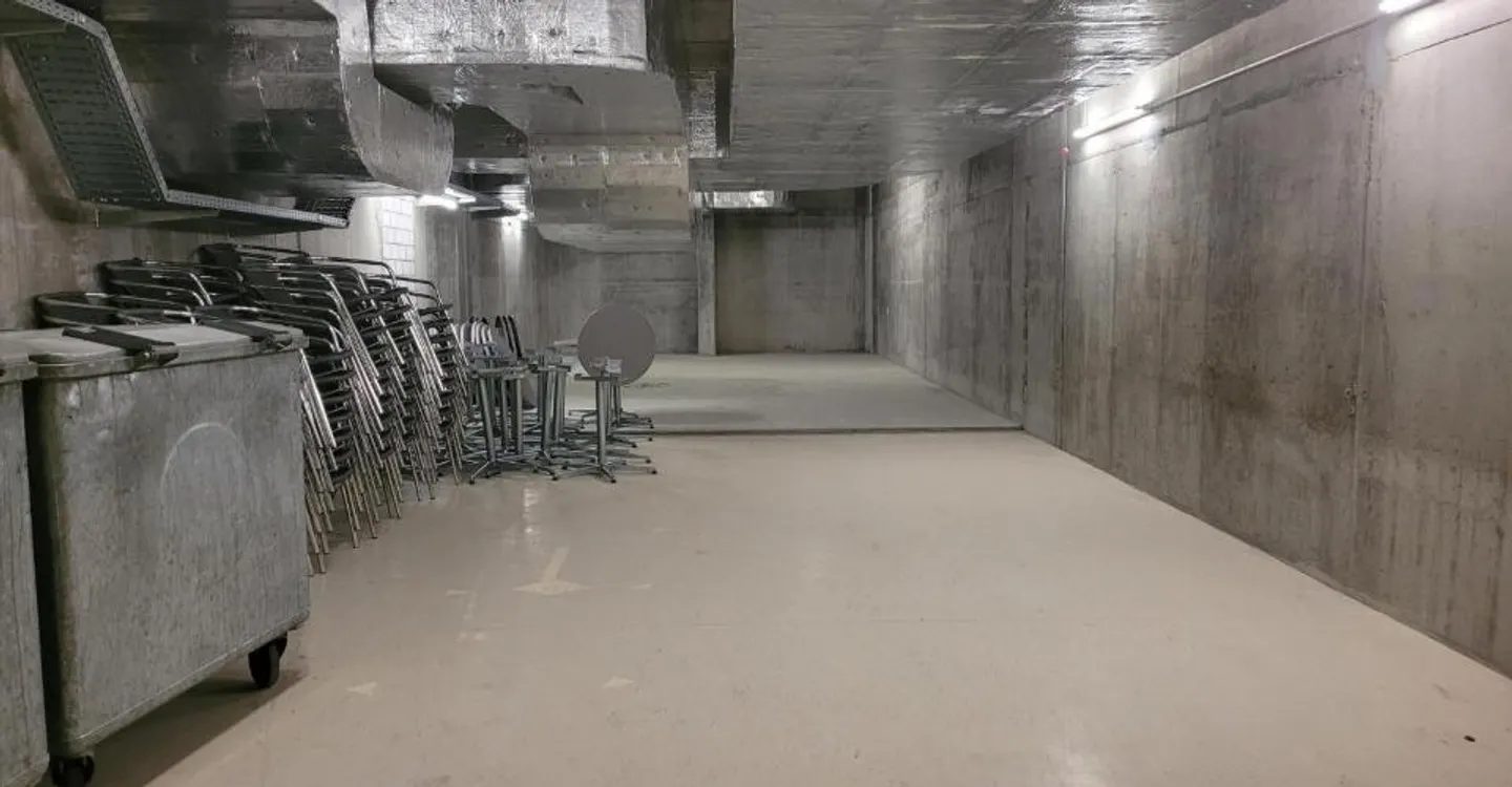 Espaces de stockage dans un emplacement central - Photo 2 sur 2