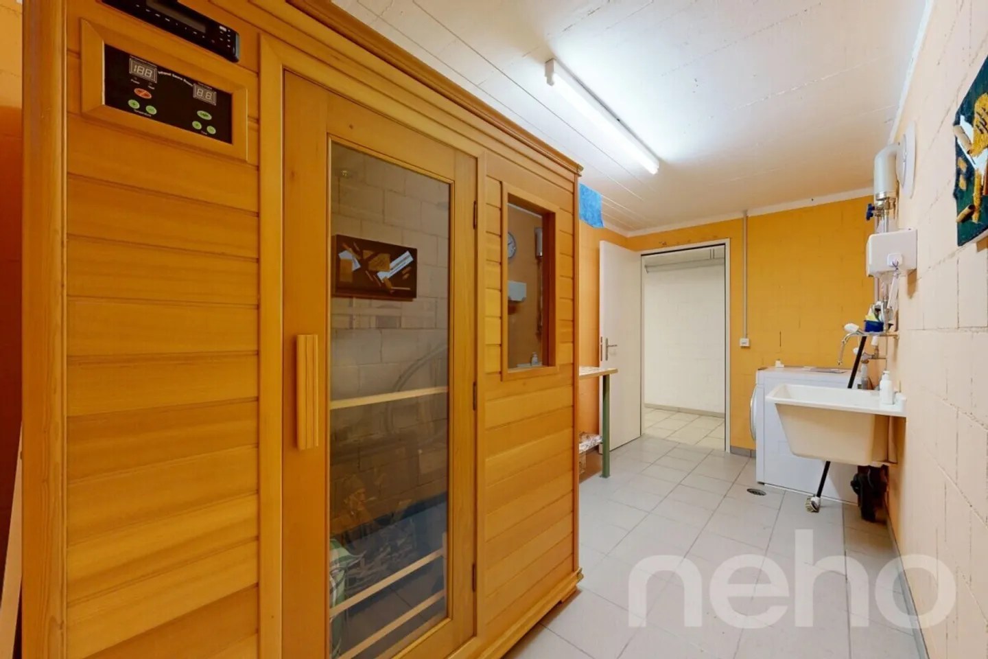Spacious and well-maintained garden apartment in a quiet location - Photo 11 of 12