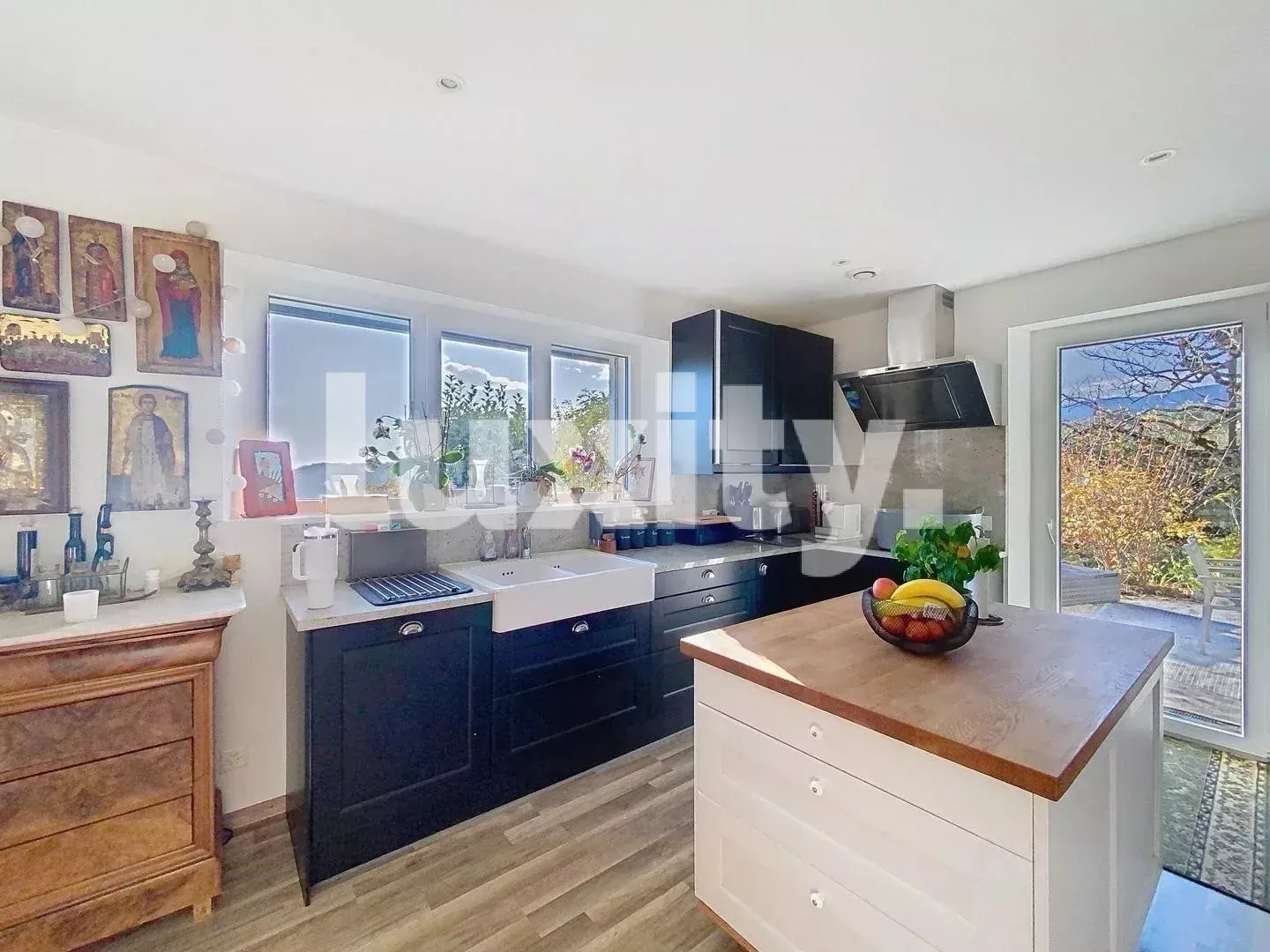 Villa a Begnins con vista panoramica sul lago - Foto 1 di 7