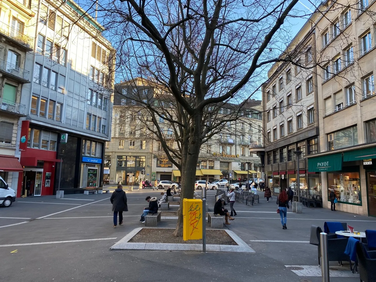 Helle, geräumige Wohnung im Stadtzentrum von Lausanne! - Foto 3 von 4
