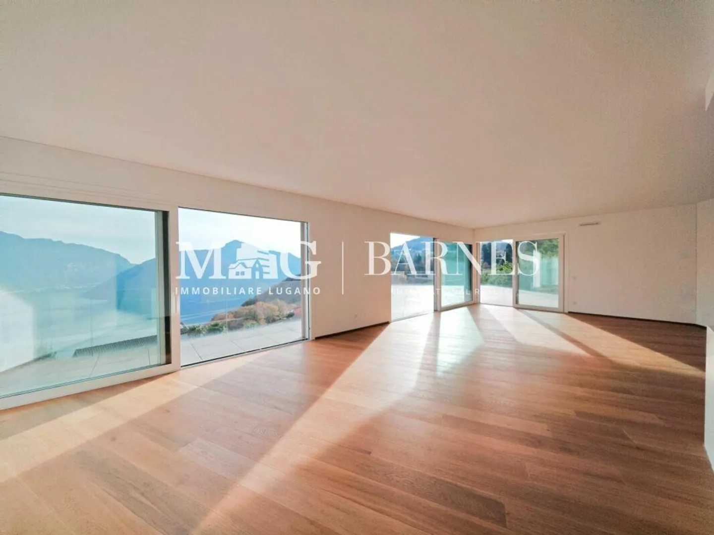 Lugano - Carona: Attic 5.5 rooms, 266 m², large terrace with view... - Photo 13 of 13