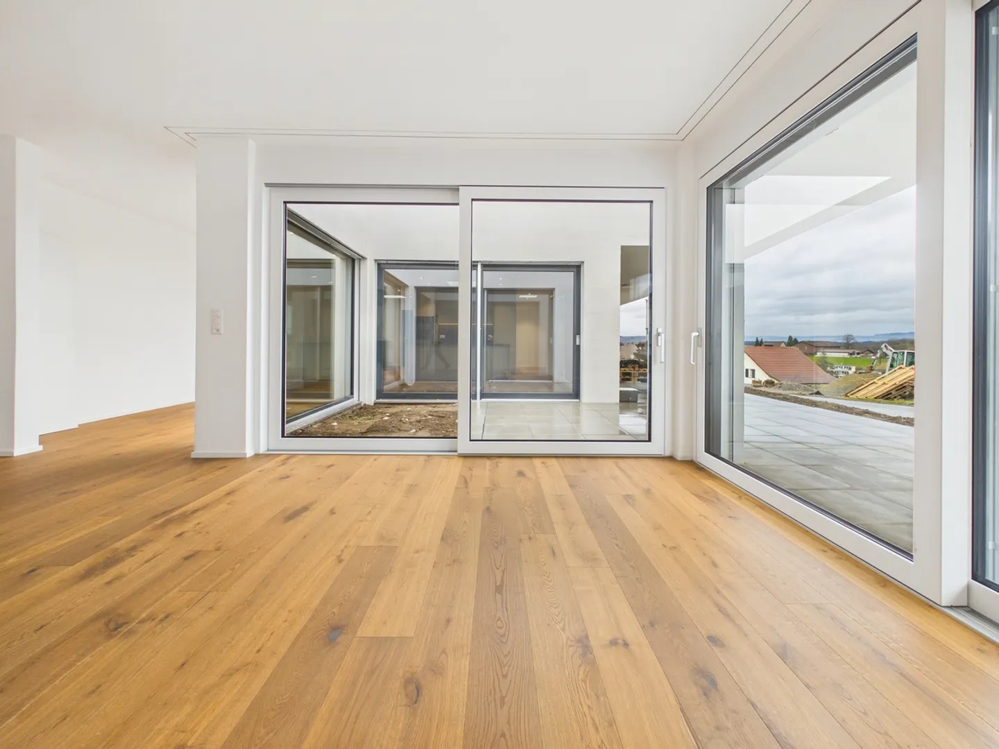 Modernes Terrassenhaus in Hilfikon - Foto 9 von 19