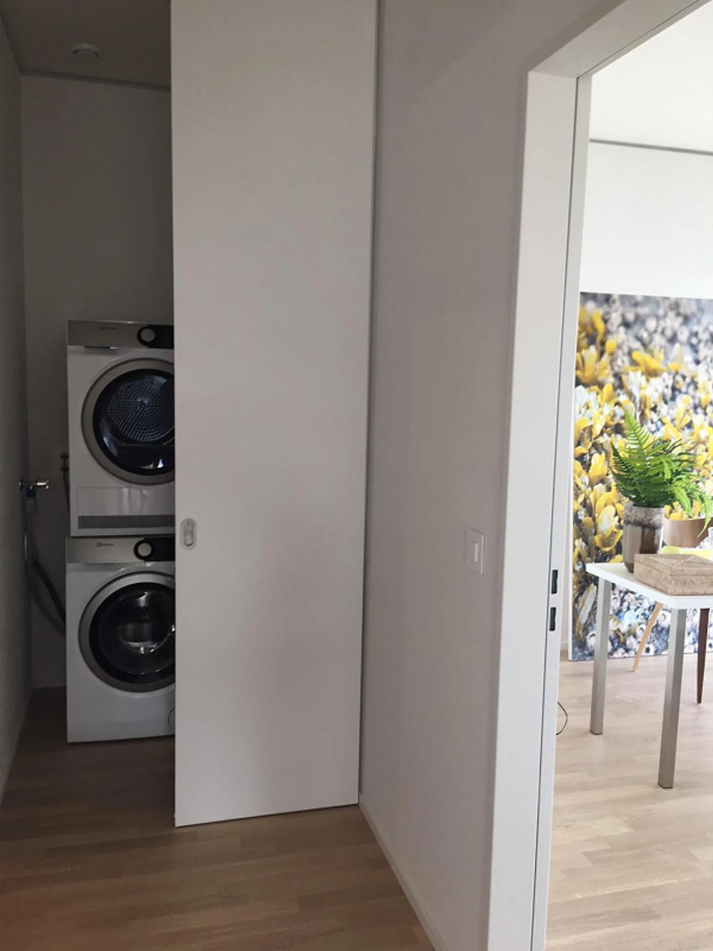 Exklusive 3.5-Zimmer-Wohnung im Ceres Tower mit tollem Ausblick - Foto 9 von 9