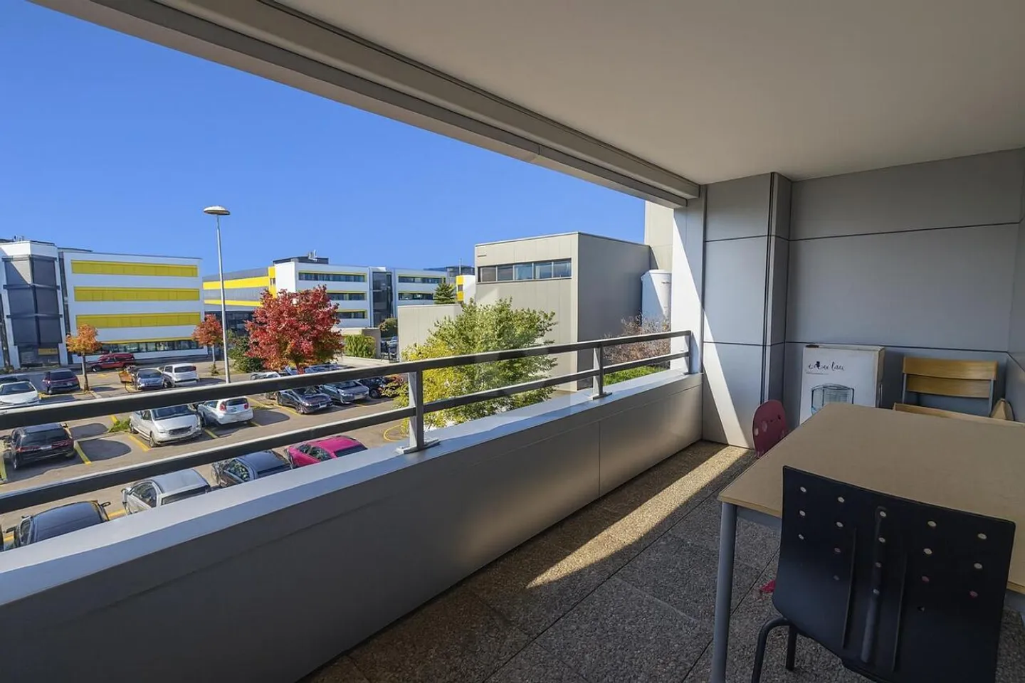 MODERN AND BRIGHT IN AVOUILLONS - Photo 2 of 5