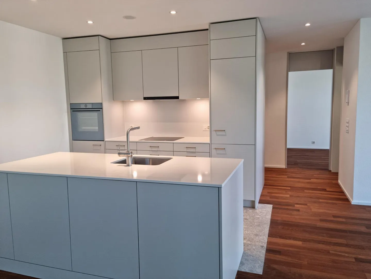 Appartamento moderno di 2,5 locali in affitto dal 1° aprile - Foto 1 di 10