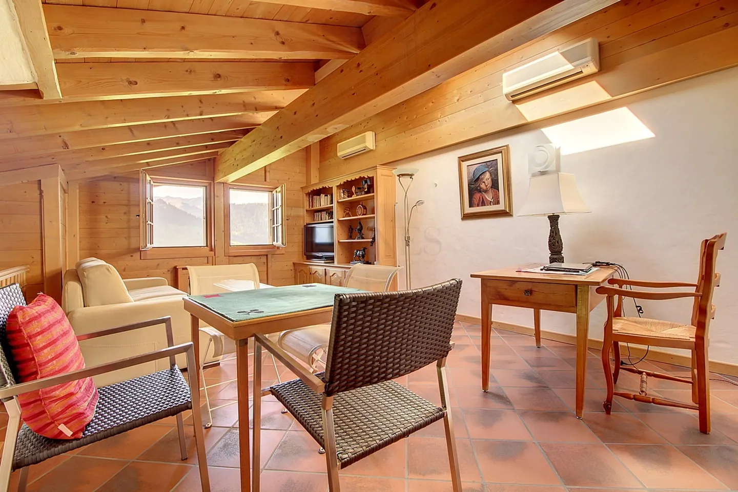 Wunderschöne Duplex-Wohnung auf den Höhen des Dorfes - Foto 6 von 12