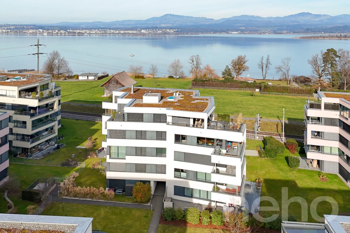 Appartement de jardin avec vue sur le lac - Photo 1 sur 12