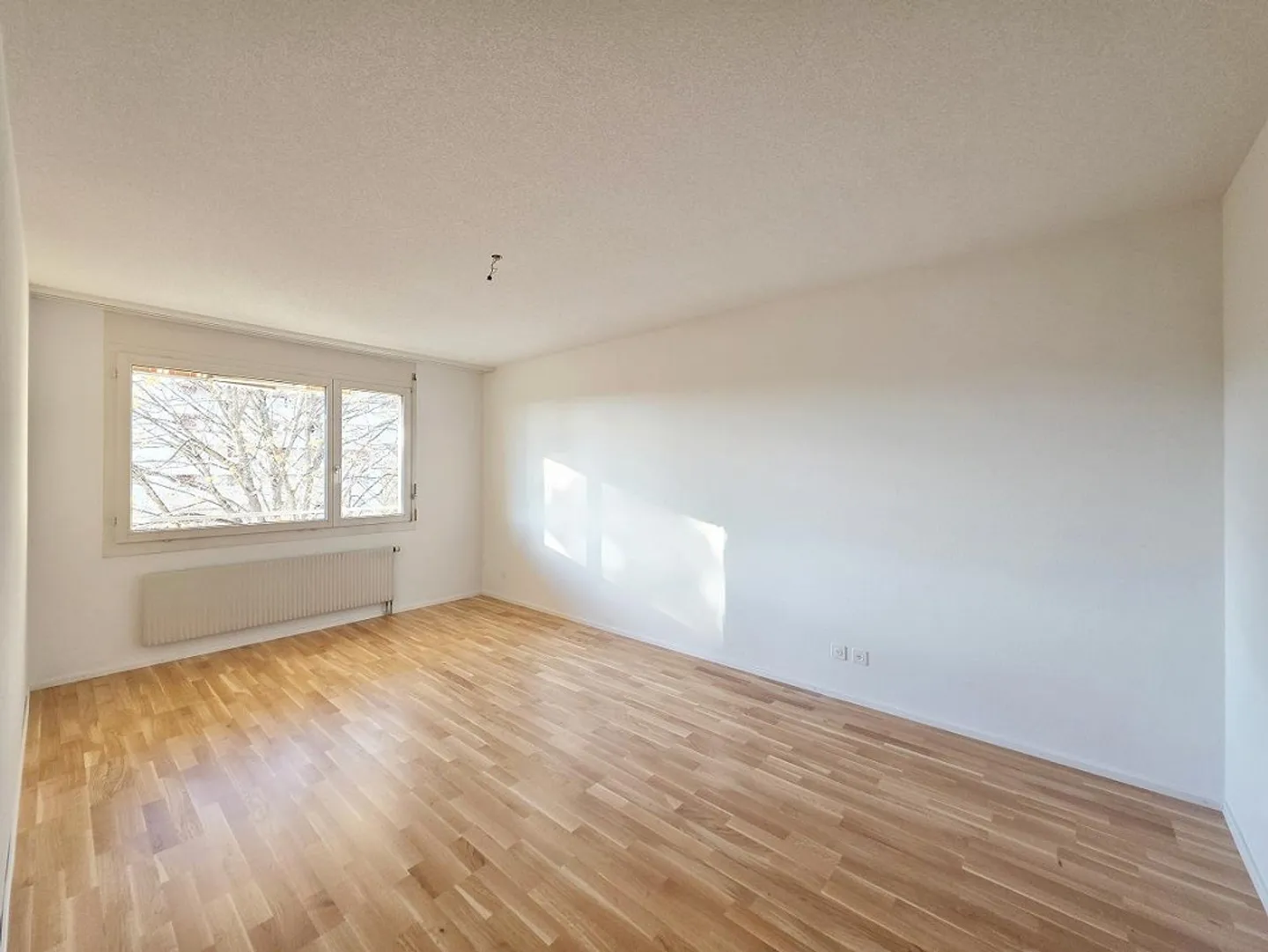 Appartement spacieux avec touche moderne dans le quartier de Herblingen - Photo 3 sur 12