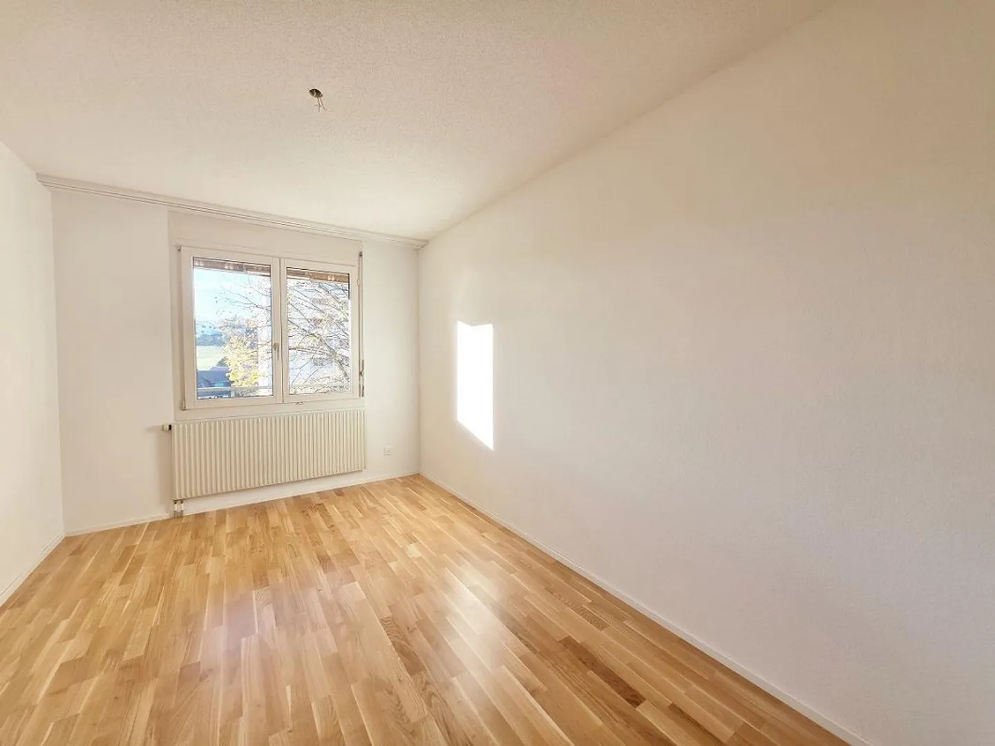 Appartement spacieux avec touche moderne dans le quartier de Herblingen - Photo 4 sur 12
