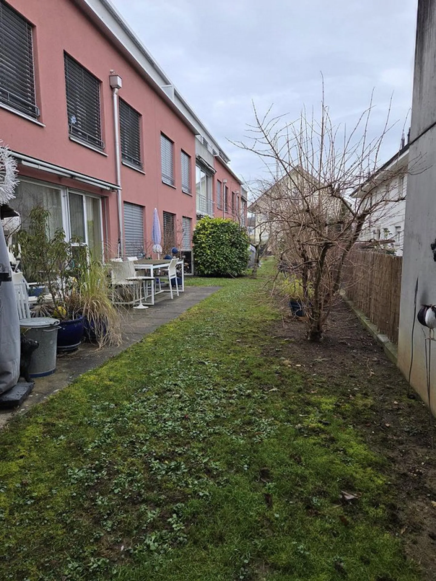 Appartamento familiare di 4,5 stanze con giardino e giardino d'inverno - Foto 5 di 6