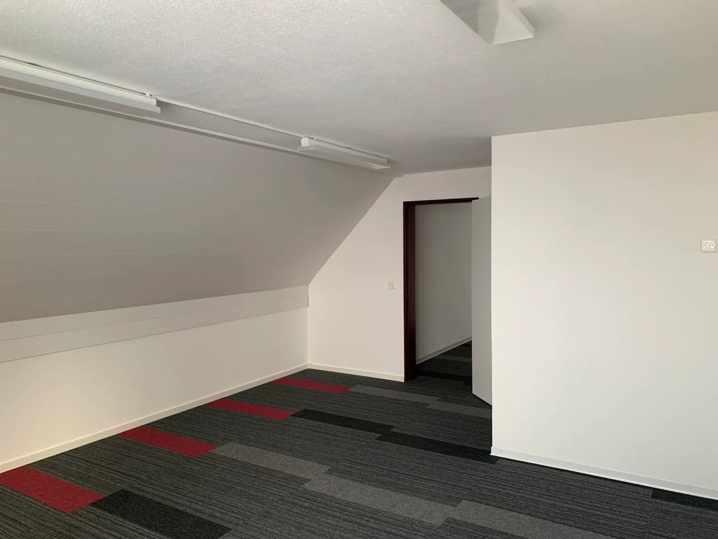 In affitto nel centro di Saignelégier Ufficio 2 stanze - Foto 1 di 2