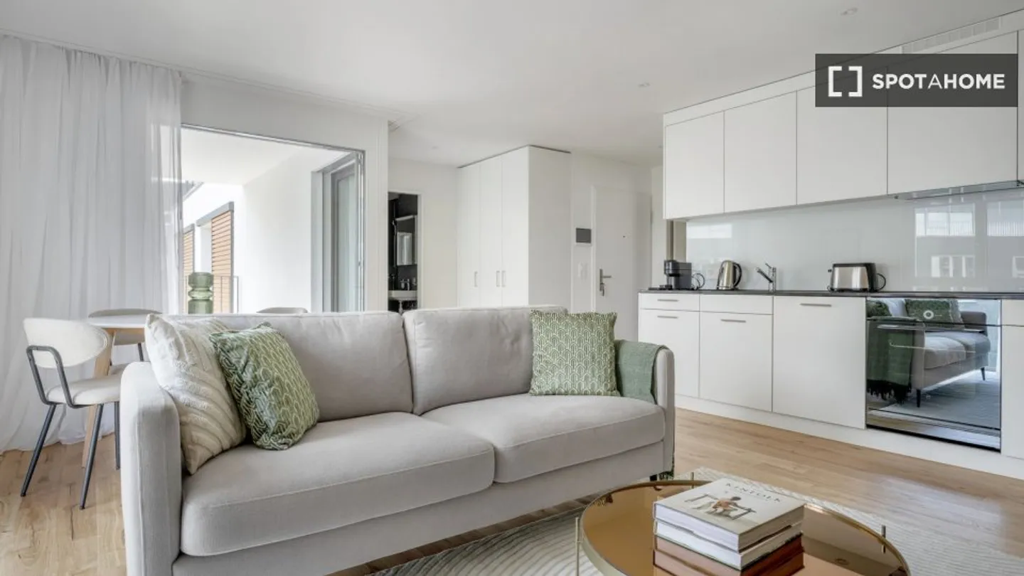 Appartement à louer - Photo 2 sur 18