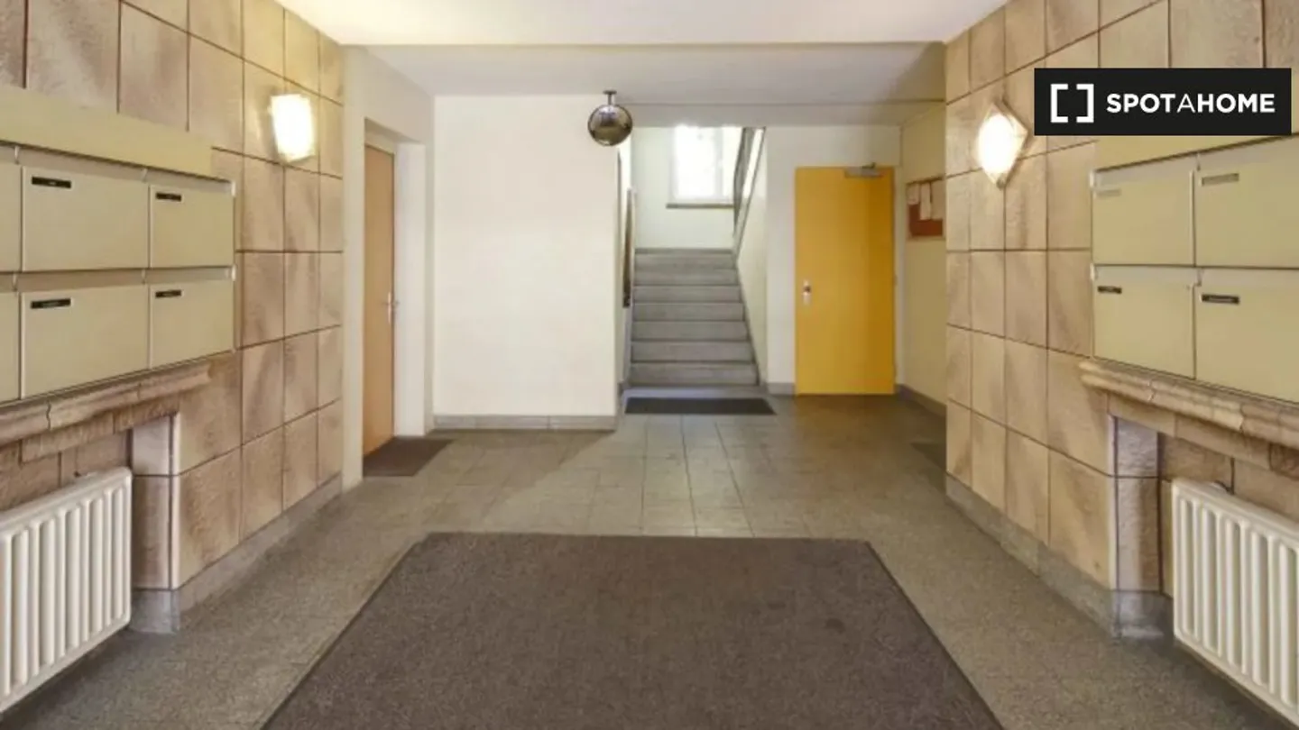 Entdecke, besichtige und miete dein neues Zuhause online mit vollem Vertrauen. - Foto 8 von 13