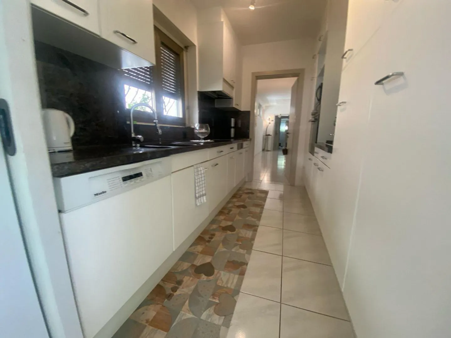 «6 1/2-room villa with garden in a very sunny location with a view / villetta di 6 1/2 locali con giardino molto soleggiata e bella vista» - Photo 7 of 36