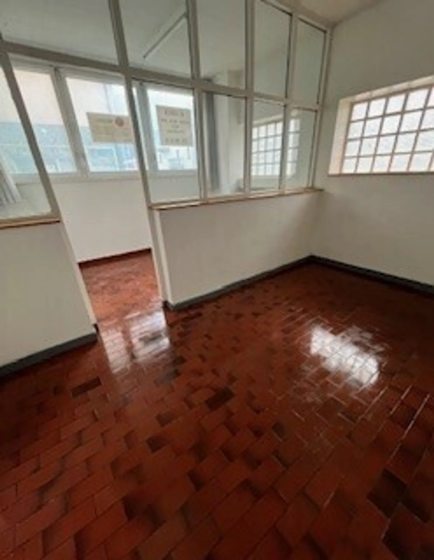 Vielseitiges Gewerbeobjekt im Zentrum von Sierre - Foto 6 von 7