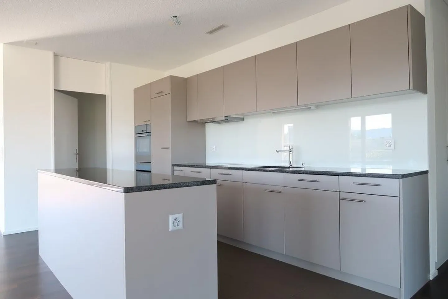 Camera mansardata a Gümligen - Foto 2 di 12