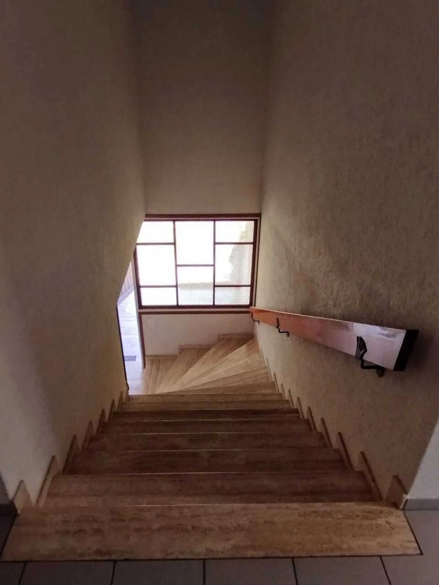 Spacious Apartment with Garden - Photo 20 of 31