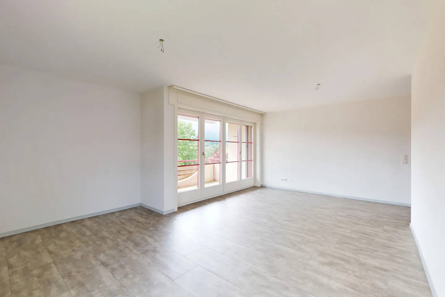 Charming Apartment in Villariaz - Photo 4 of 10