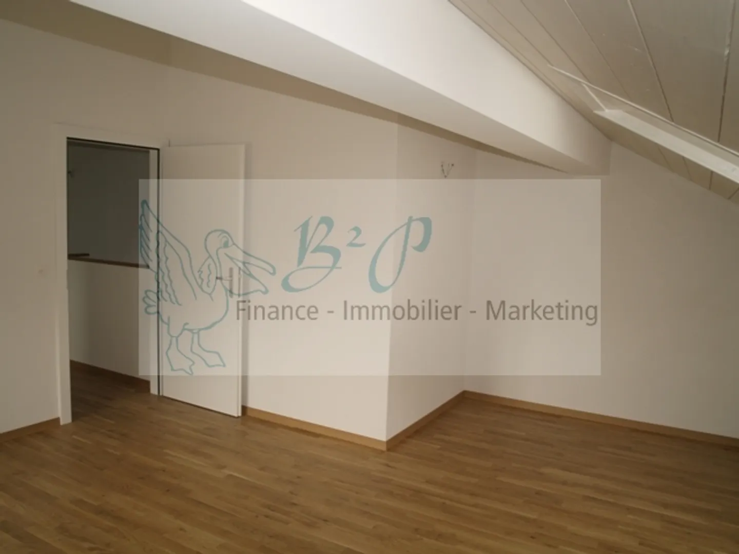Charming Maisonette Apartment - Photo 4 of 9
