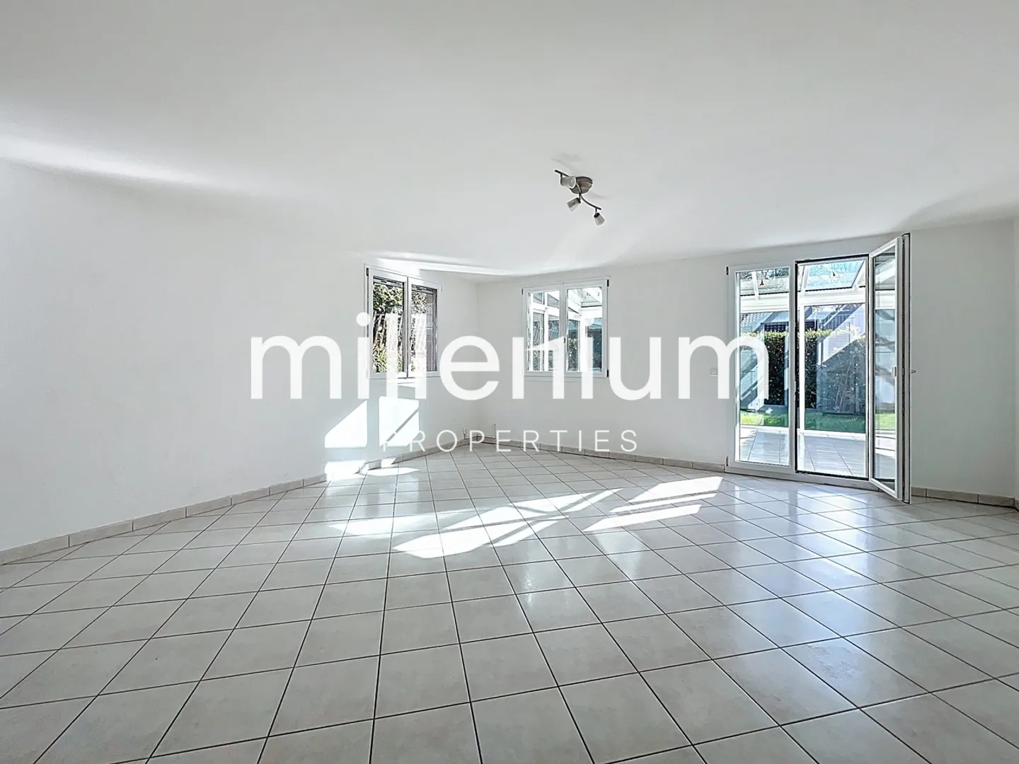 Villa familiare con giardino a Bellevue - Foto 3 di 13