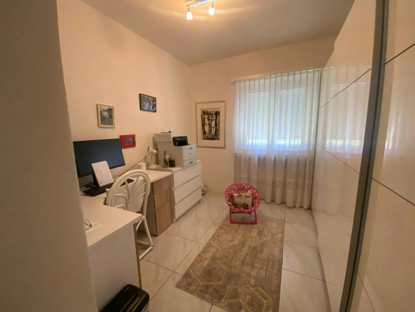«6 1/2-room villa with garden in a very sunny location with a view / villetta di 6 1/2 locali con giardino molto soleggiata e bella vista» - Photo 12 of 36