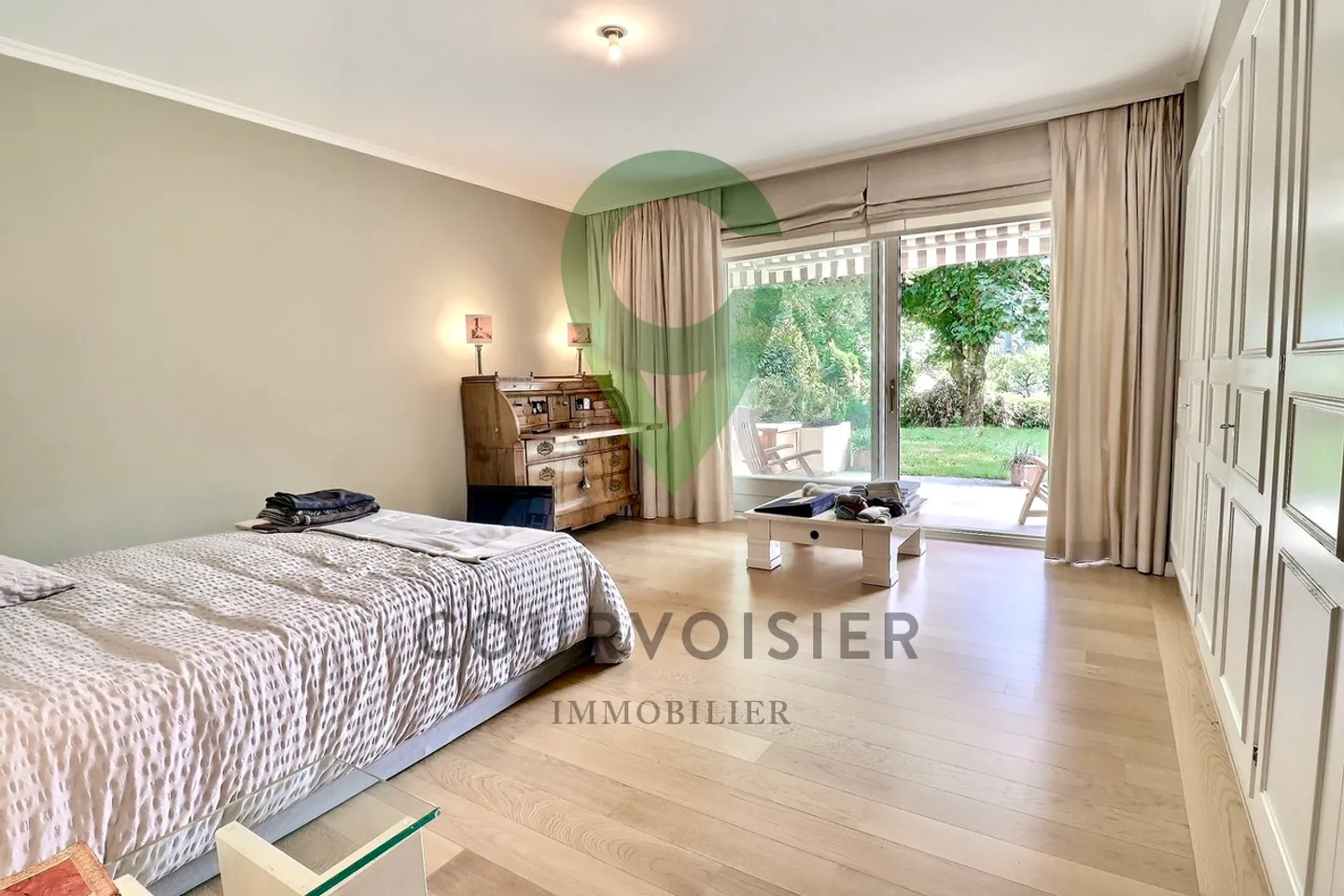 Elegance, charm and beautiful exteriors in the heart of Pully - Photo 4 of 10