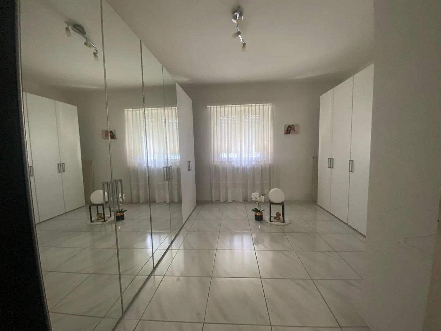 «6 1/2-room villa with garden in a very sunny location with a view / villetta di 6 1/2 locali con giardino molto soleggiata e bella vista» - Photo 16 of 36