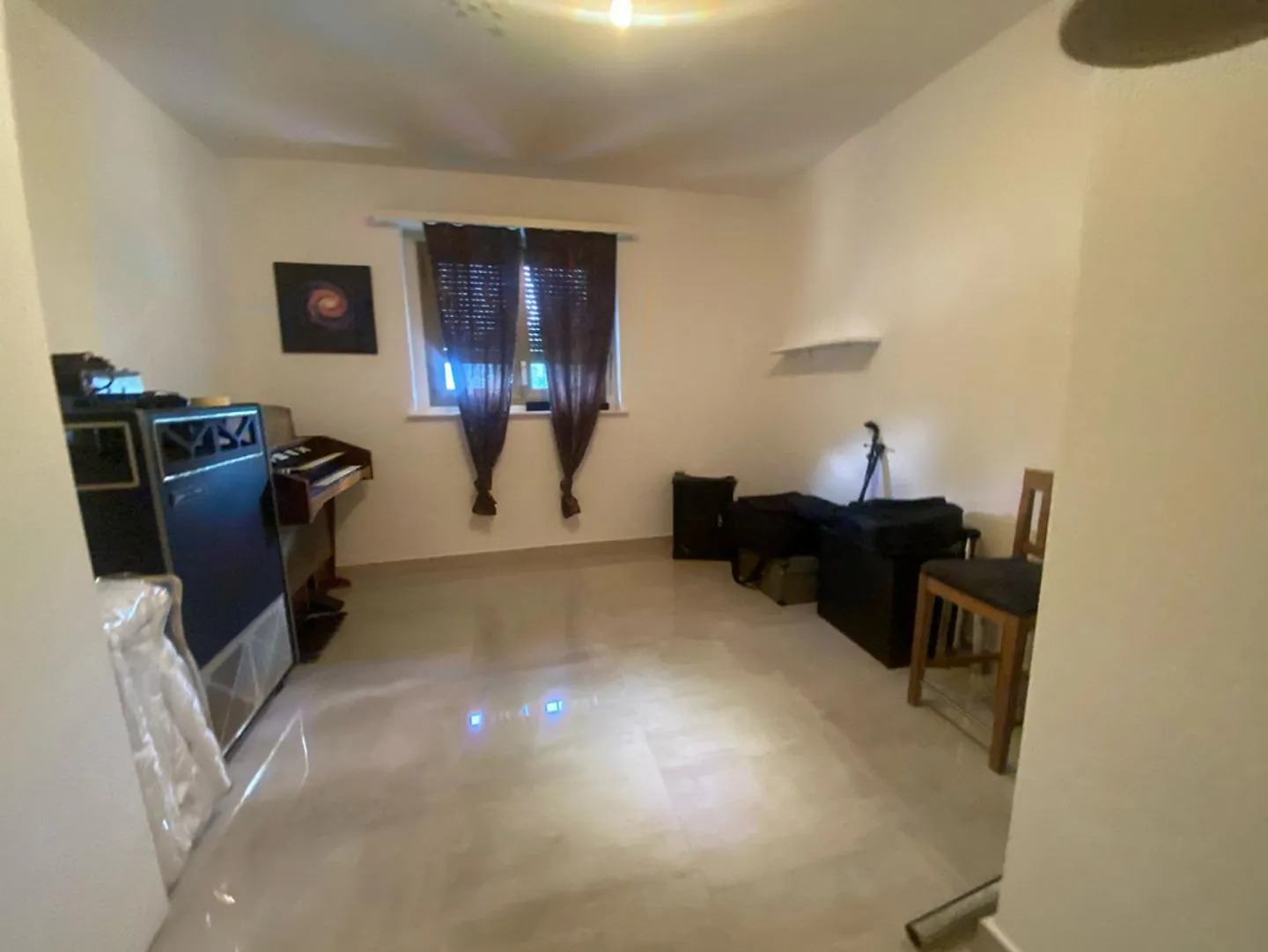 «6 1/2-room villa with garden in a very sunny location with a view / villetta di 6 1/2 locali con giardino molto soleggiata e bella vista» - Photo 17 of 36