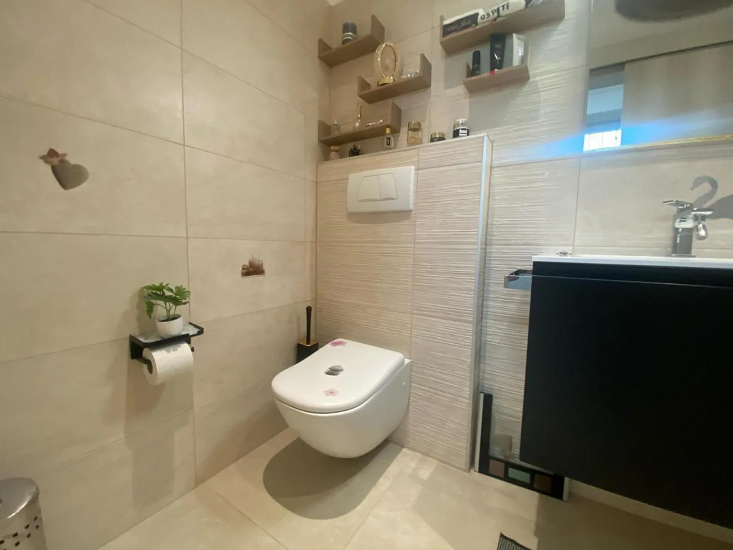 «6 1/2-room villa with garden in a very sunny location with a view / villetta di 6 1/2 locali con giardino molto soleggiata e bella vista» - Photo 19 of 36