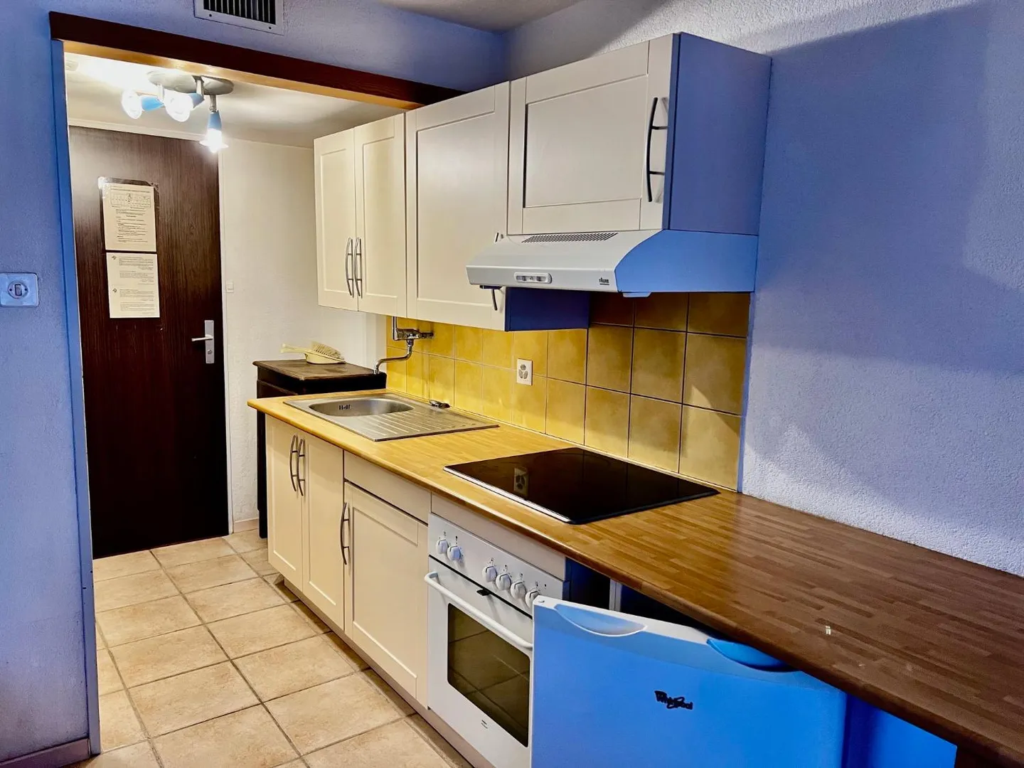 1-room apartment - Photo 1 of 6