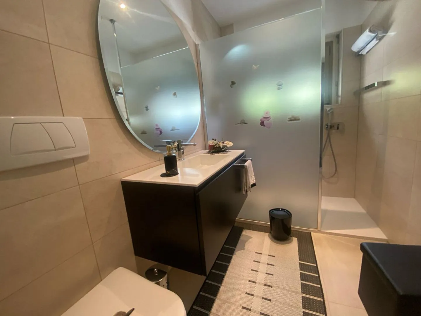 «6 1/2-room villa with garden in a very sunny location with a view / villetta di 6 1/2 locali con giardino molto soleggiata e bella vista» - Photo 21 of 36