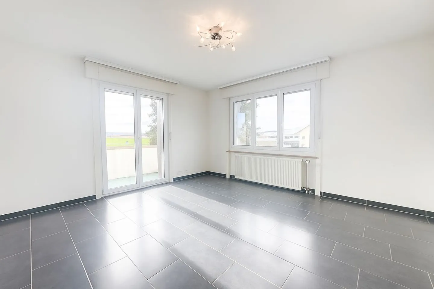 Apartment for rent - Photo 4 of 8