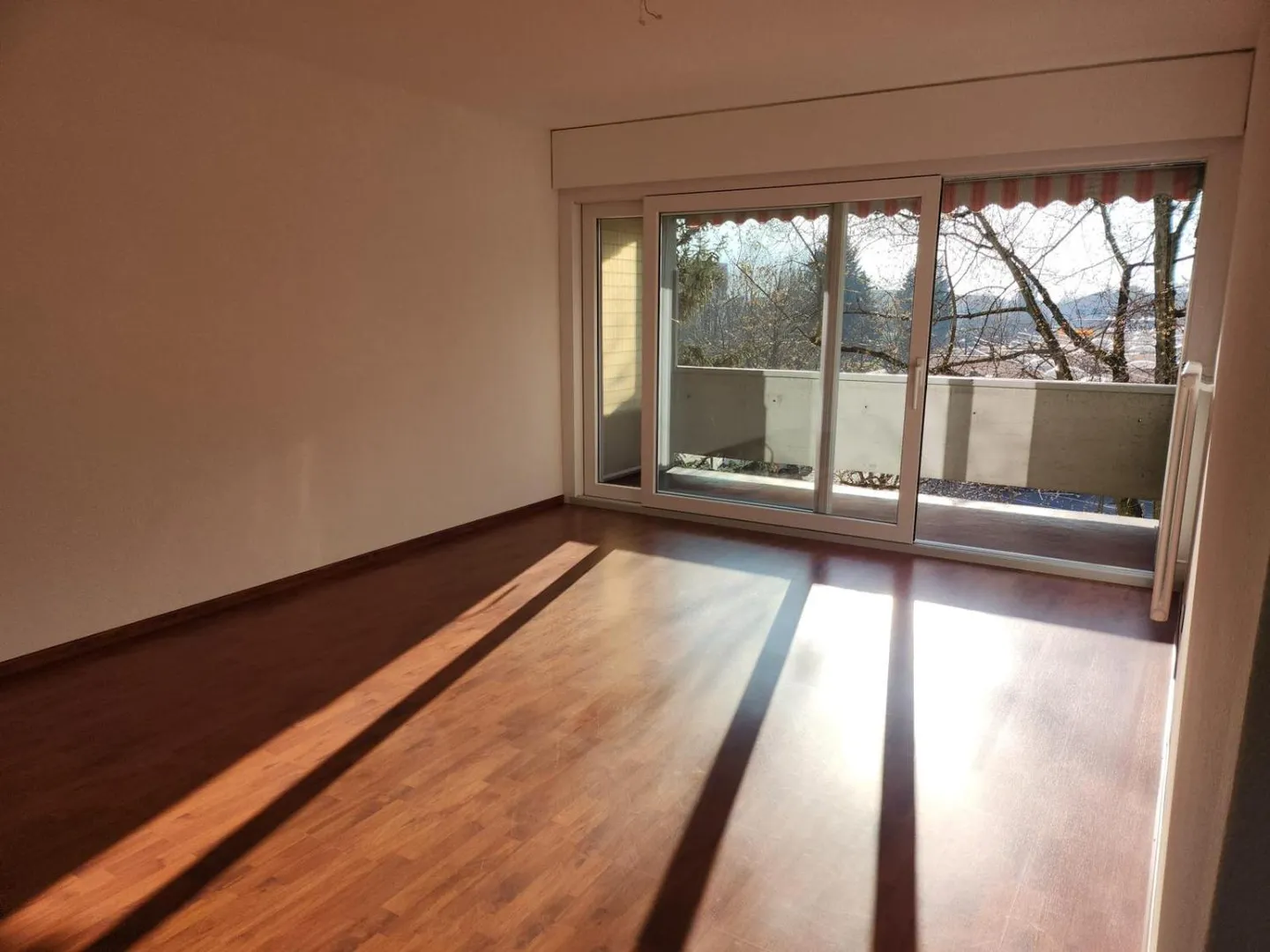 Appartement lumineux 4.5 pièces à Sion - Photo 2 sur 10
