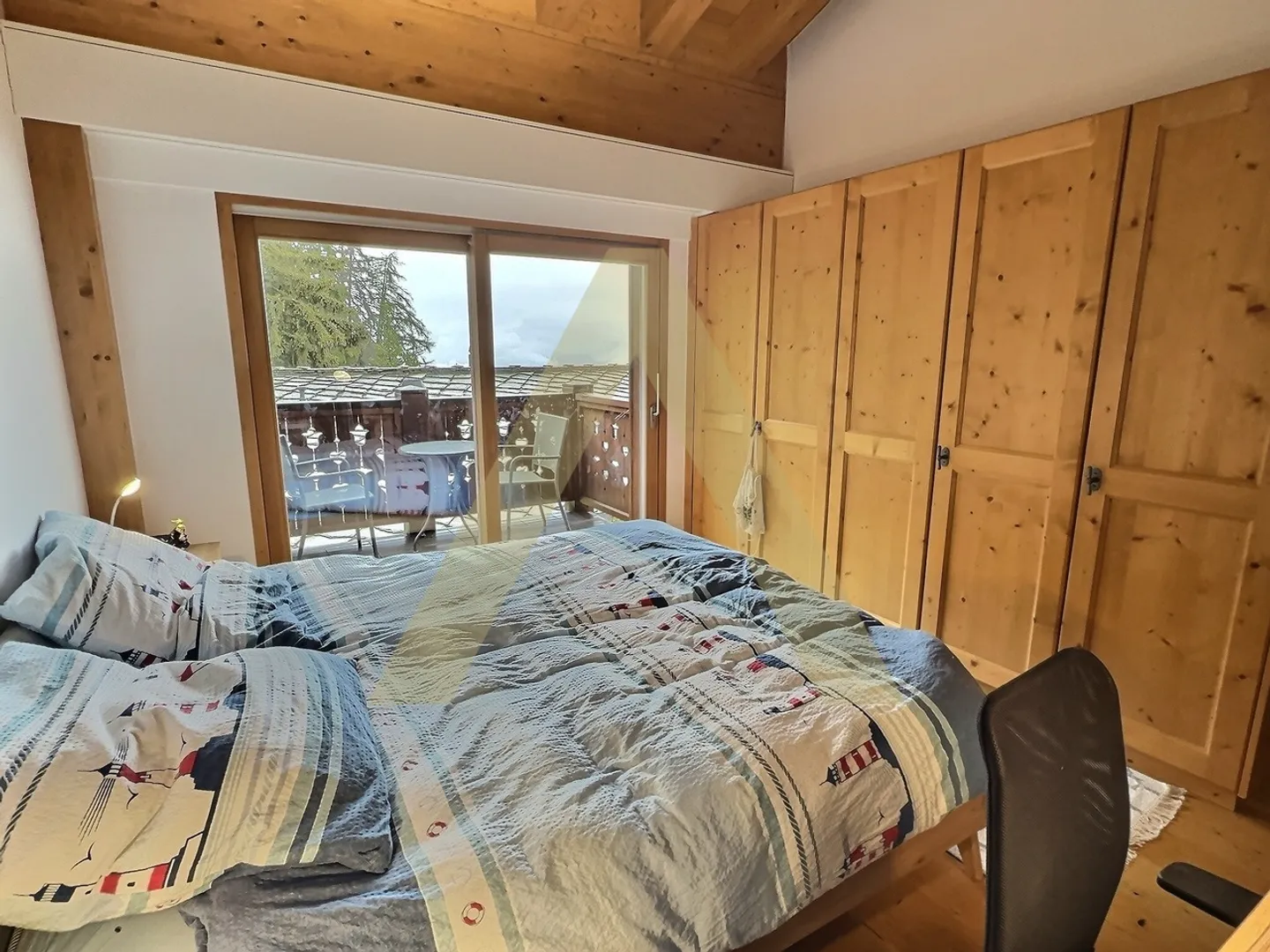 Appartamento di Lusso con Vista Alpina - Foto 5 di 9