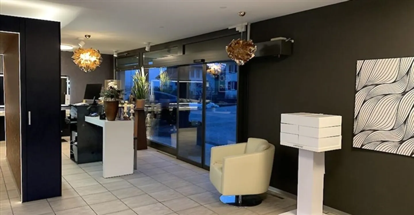 Spazio commerciale - Foto 5 di 9