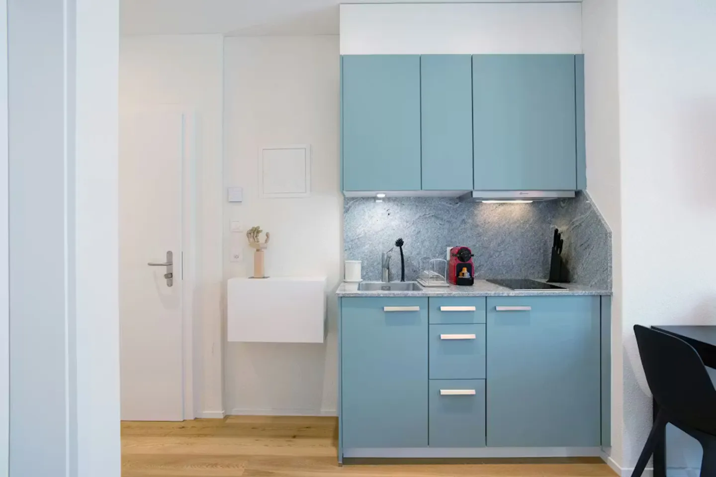 Charming Zurich Apartment - Photo 6 of 8