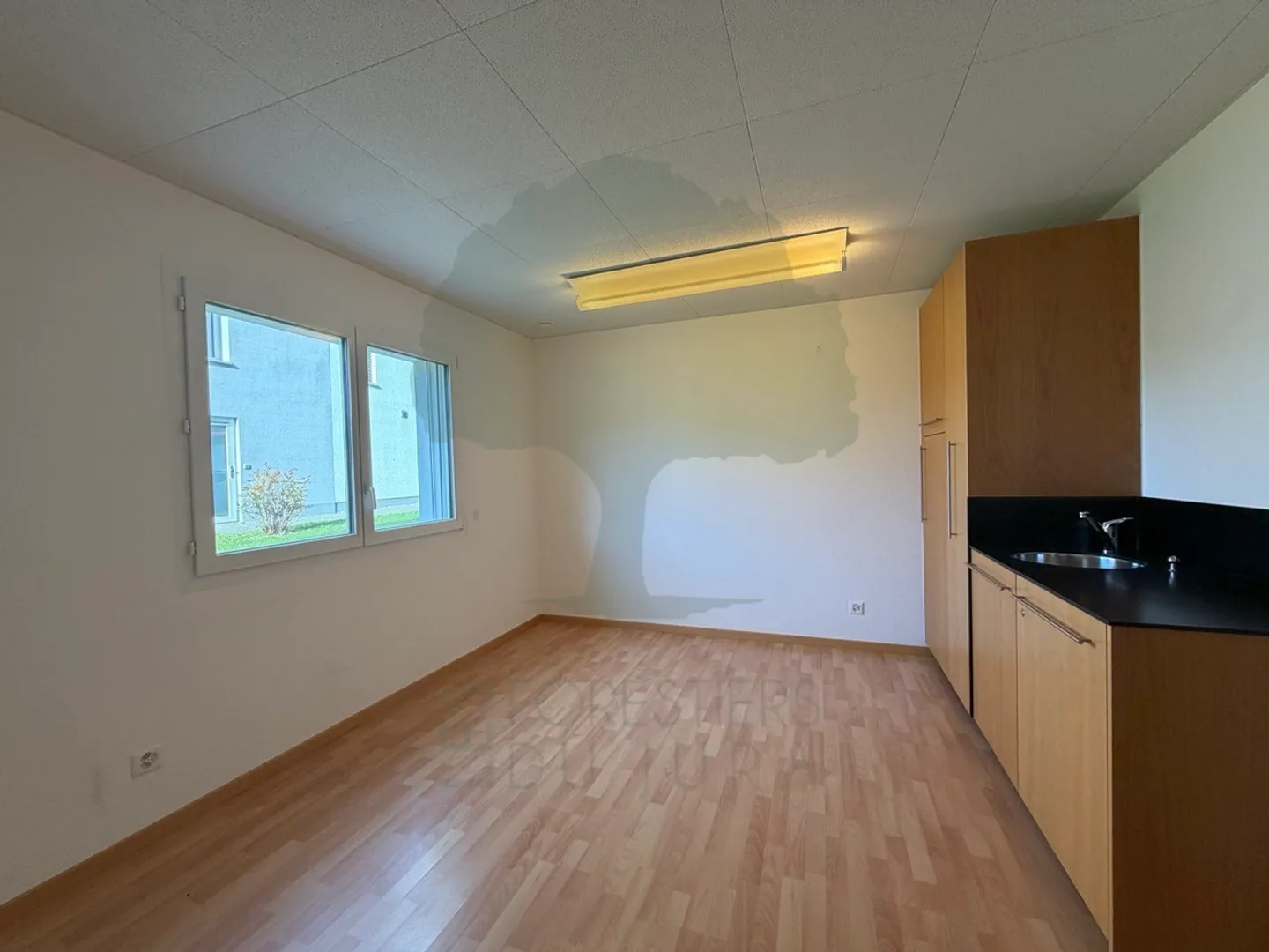Geräumige Arztpraxis in Courfaivre - Foto 6 von 26