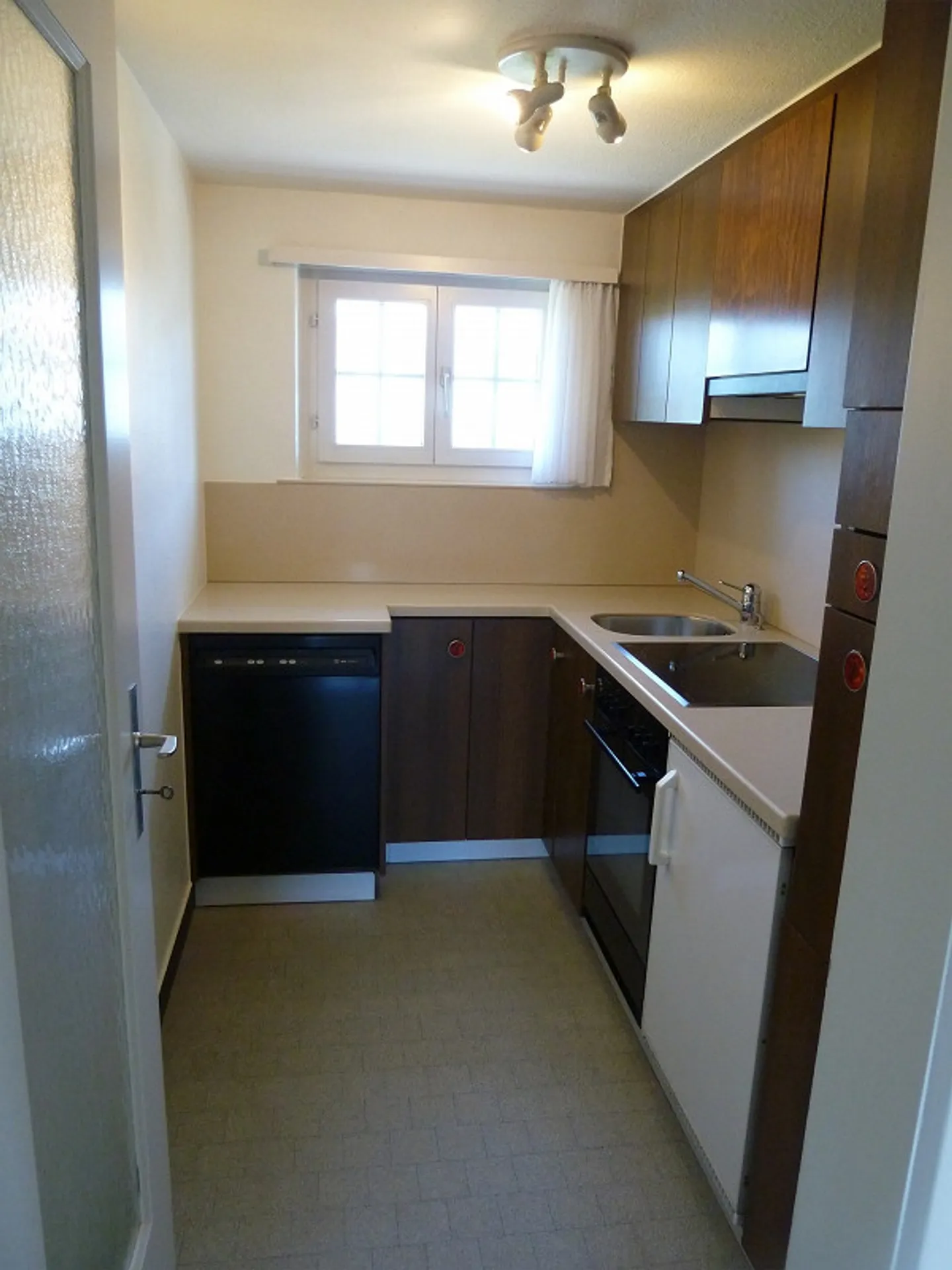 Apartment in charming house including garage - Photo 23 of 25